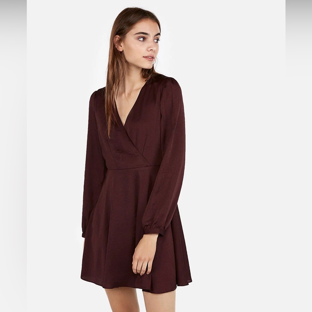 Express Women’s Red Wine Long Sleeve Polyester Dress Size L NWT